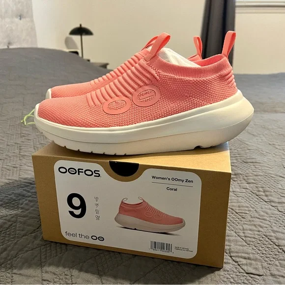 NWOT: Oofos OOmy Zen - Picture 3 of 7